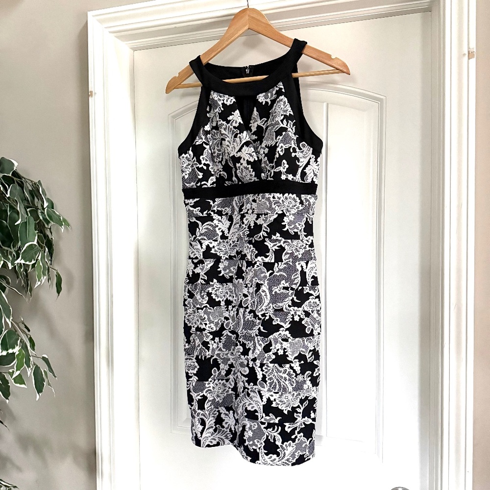 White House Black Market Instantly Slimming Floral Sheath Dress Size 6